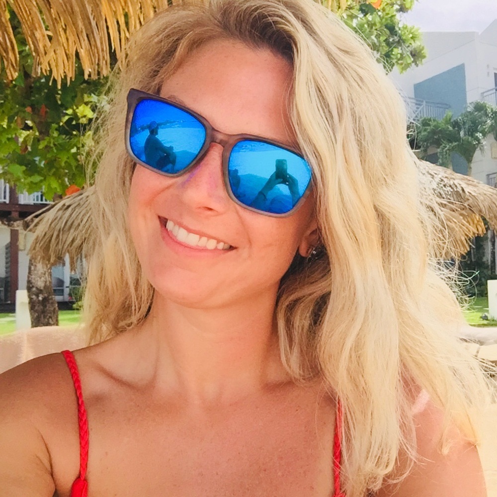 Meet your Posher, Elizabeth